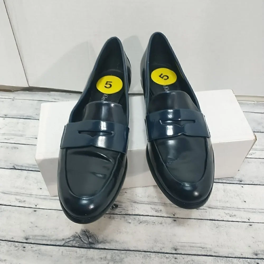 CALVIN KLEIN CELIA Woman's SZ 5  BLACK / BLUE FLAT LOAFER SHOE